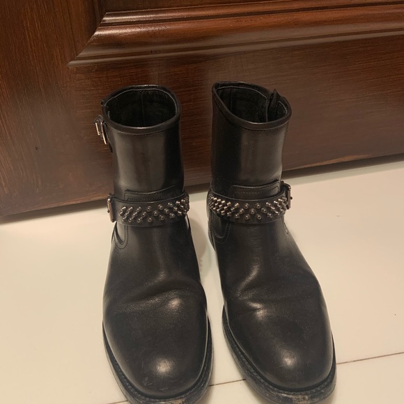 Black Saint Laurent booties with box!! - Picture 5 of 6